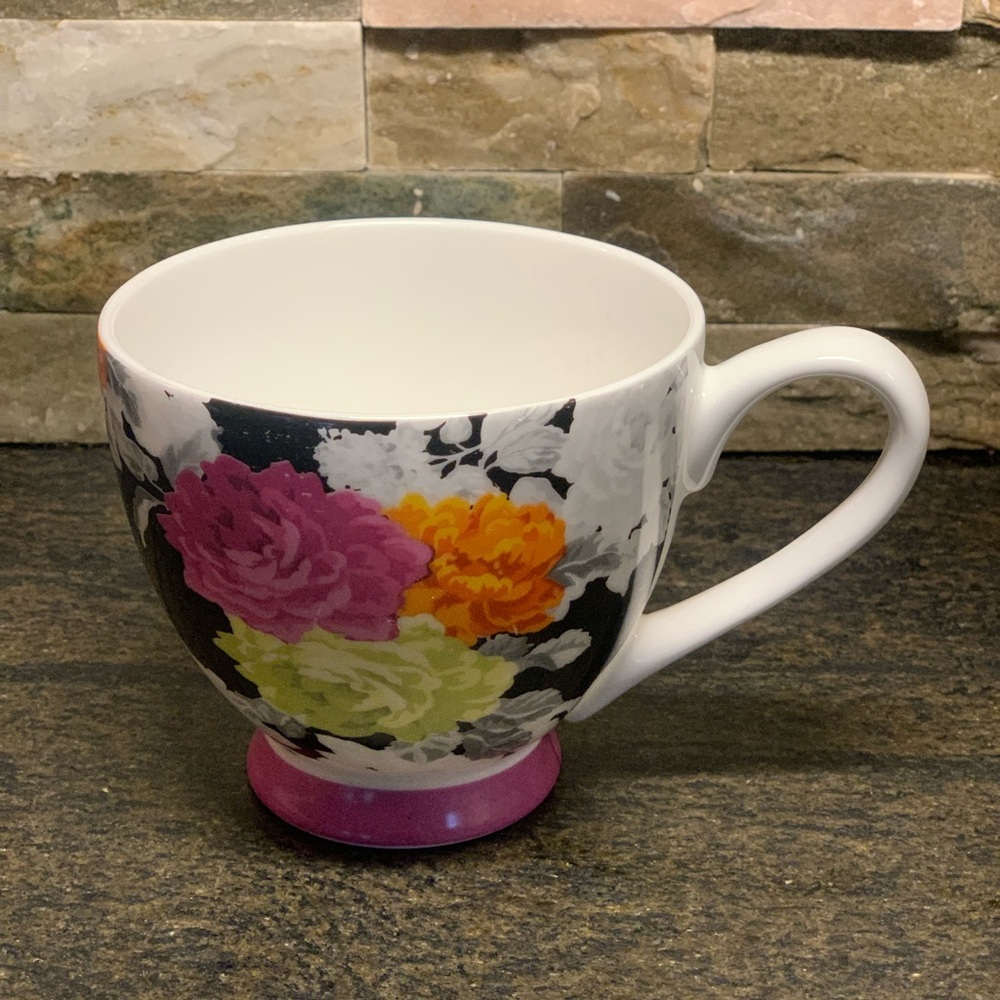PORTOBELLO | By Inspire | Green, Pink & Orange on Black Background Floral Cup
